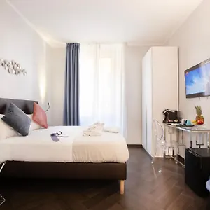 Hotel Cloud 9, Rom
